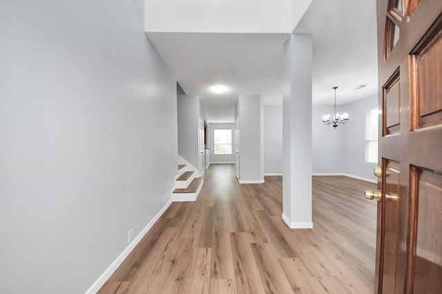 9002 Sundown Drive, Pearland, TX 77584