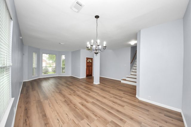 9002 Sundown Drive, Pearland, TX 77584