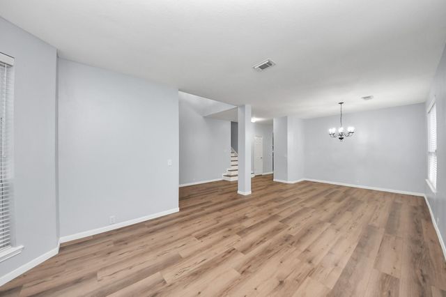 9002 Sundown Drive, Pearland, TX 77584