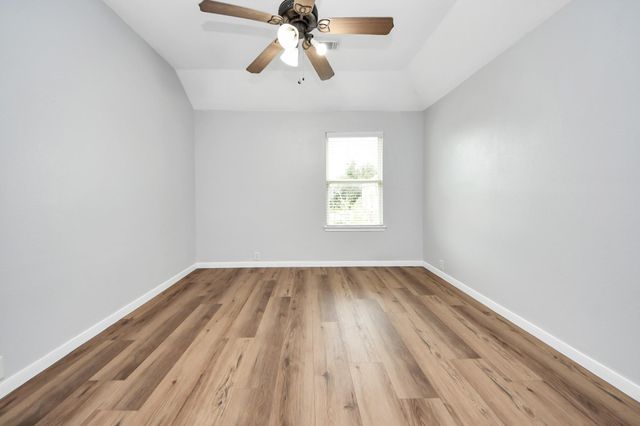 9002 Sundown Drive, Pearland, TX 77584