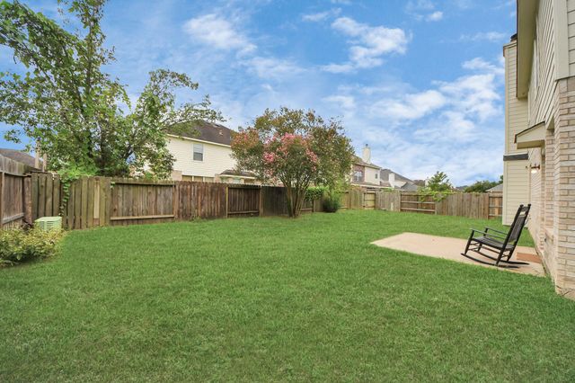 9002 Sundown Drive, Pearland, TX 77584