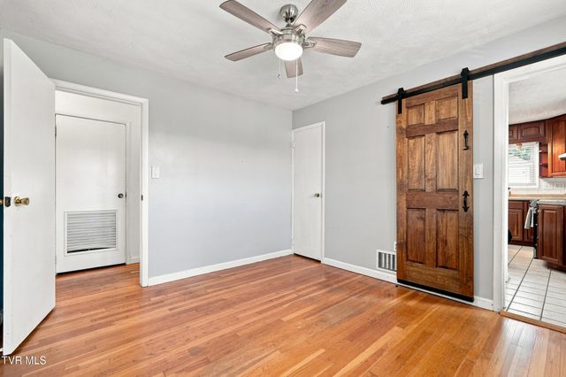 212 Hilltop Drive, Bristol, VA 24202