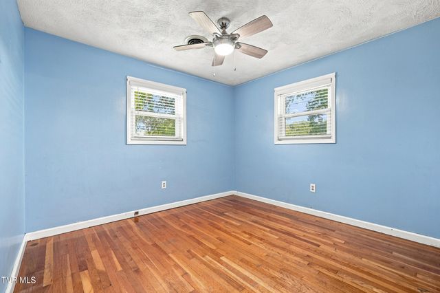 212 Hilltop Drive, Bristol, VA 24202