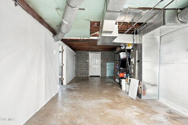 212 Hilltop Drive, Bristol, VA 24202