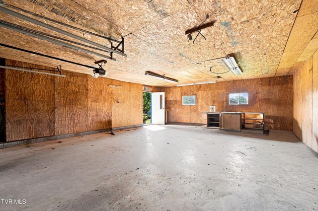 212 Hilltop Drive, Bristol, VA 24202