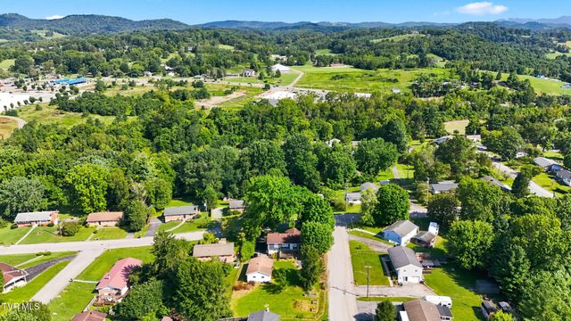 212 Hilltop Drive, Bristol, VA 24202