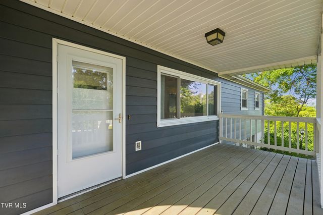 212 Hilltop Drive, Bristol, VA 24202