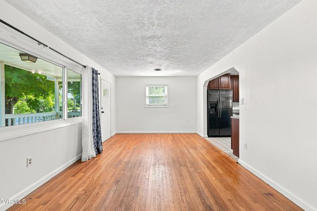 212 Hilltop Drive, Bristol, VA 24202