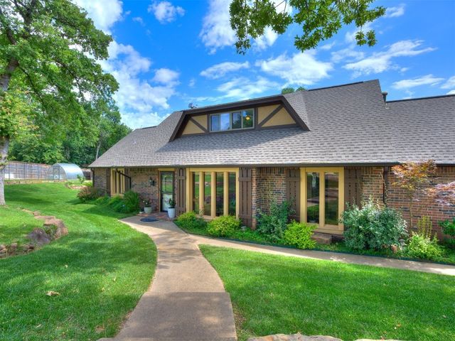 1533 Bobcat Circle, Edmond, OK 73034
