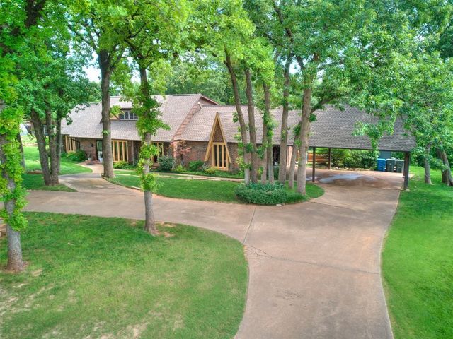1533 Bobcat Circle, Edmond, OK 73034