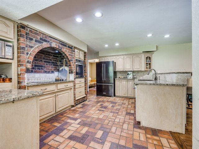 1533 Bobcat Circle, Edmond, OK 73034