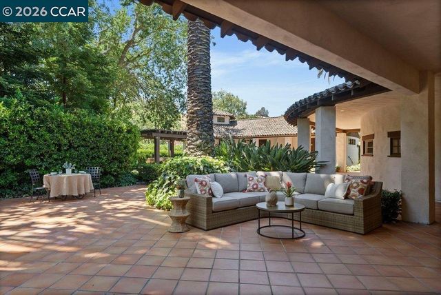 1924 Alameda Diablo, Diablo, CA 94528