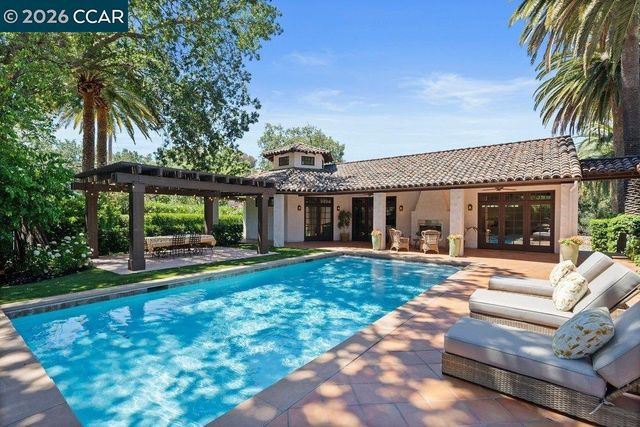 1924 Alameda Diablo, Diablo, CA 94528