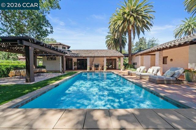 1924 Alameda Diablo, Diablo, CA 94528
