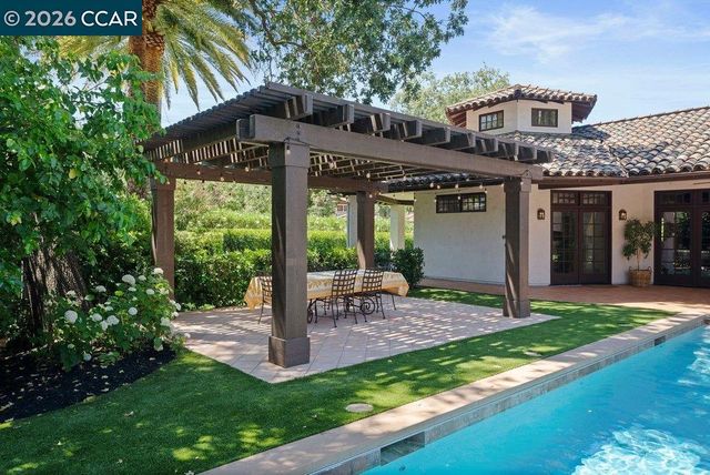 1924 Alameda Diablo, Diablo, CA 94528