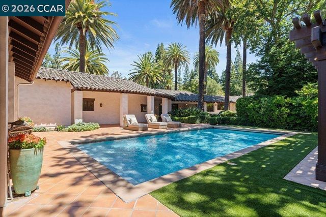 1924 Alameda Diablo, Diablo, CA 94528