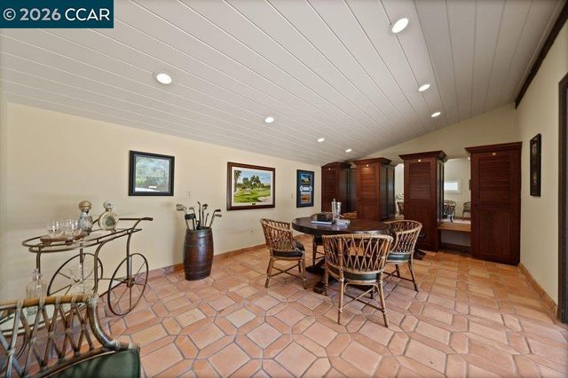 1924 Alameda Diablo, Diablo, CA 94528