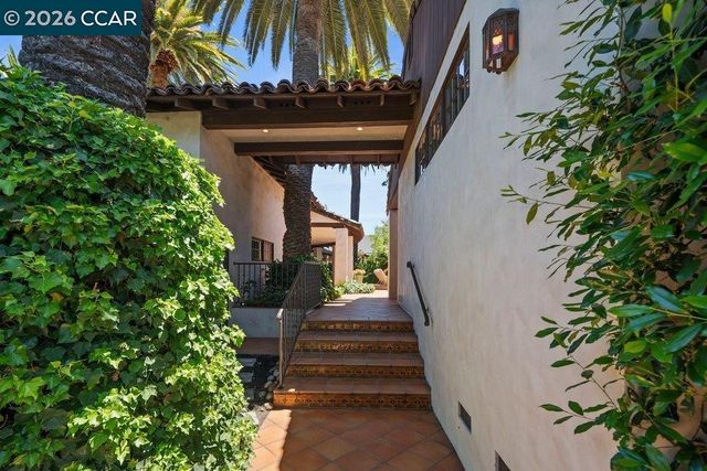 1924 Alameda Diablo, Diablo, CA 94528
