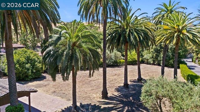 1924 Alameda Diablo, Diablo, CA 94528