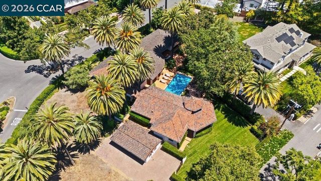1924 Alameda Diablo, Diablo, CA 94528