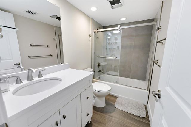 7369 Orangewood Lane 301, Boca Raton, FL 33433