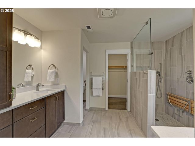 14987 Sw GREENFIELD Dr, Portland, OR 97224