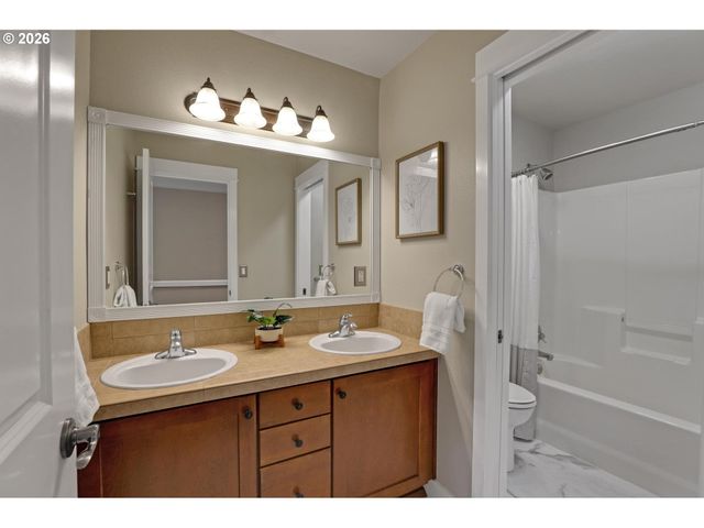 14987 Sw GREENFIELD Dr, Portland, OR 97224
