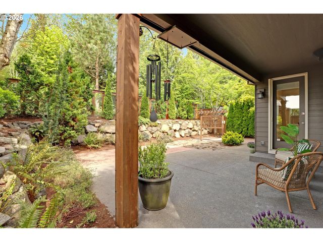 14987 Sw GREENFIELD Dr, Portland, OR 97224