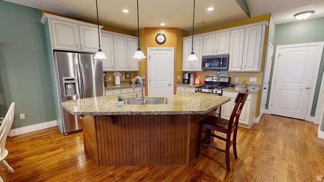 11664 S LAKE RUN RD, South Jordan, UT 84009