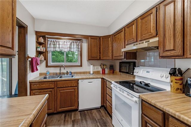 38465 W 112th Street, Richmond, MO 64085