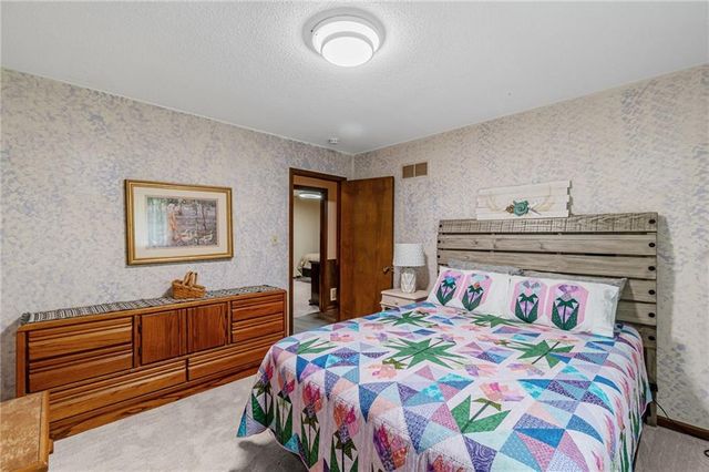 38465 W 112th Street, Richmond, MO 64085