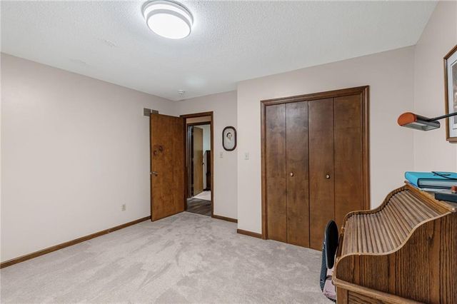 38465 W 112th Street, Richmond, MO 64085