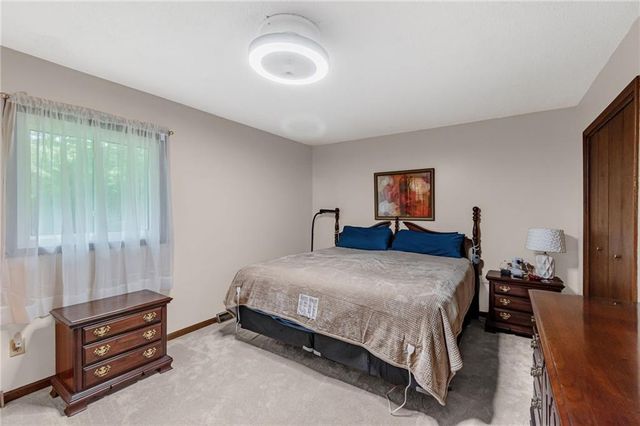 38465 W 112th Street, Richmond, MO 64085