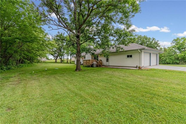 38465 W 112th Street, Richmond, MO 64085
