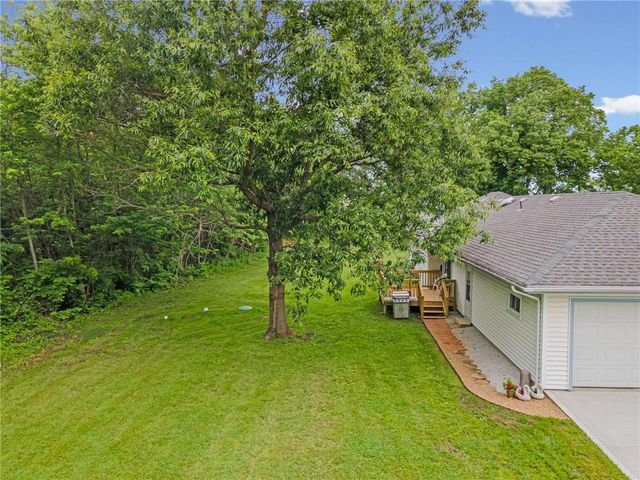 38465 W 112th Street, Richmond, MO 64085