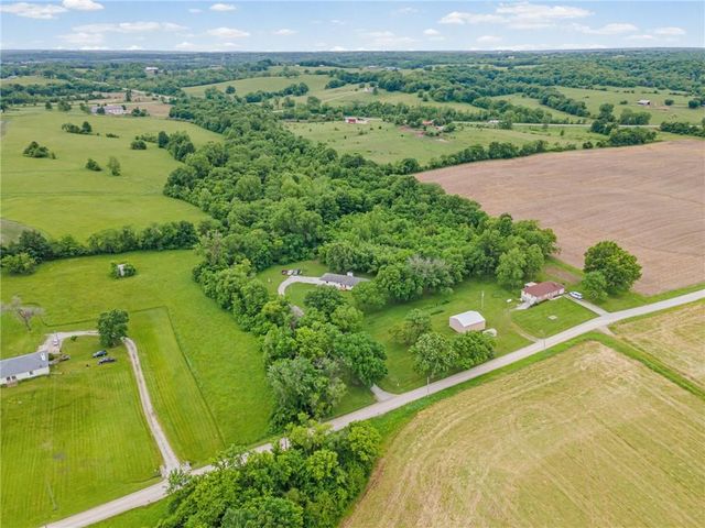 38465 W 112th Street, Richmond, MO 64085