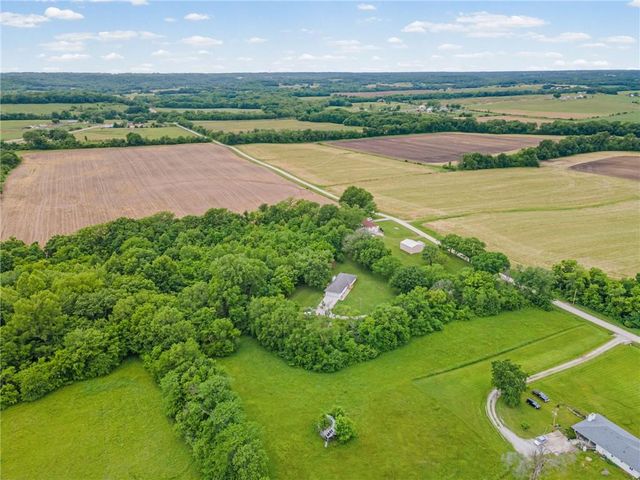 38465 W 112th Street, Richmond, MO 64085