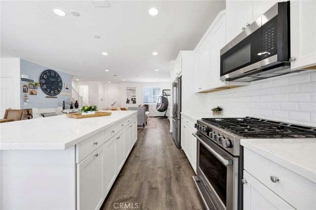6724 N Glasner Lane, West Hills, CA 91307
