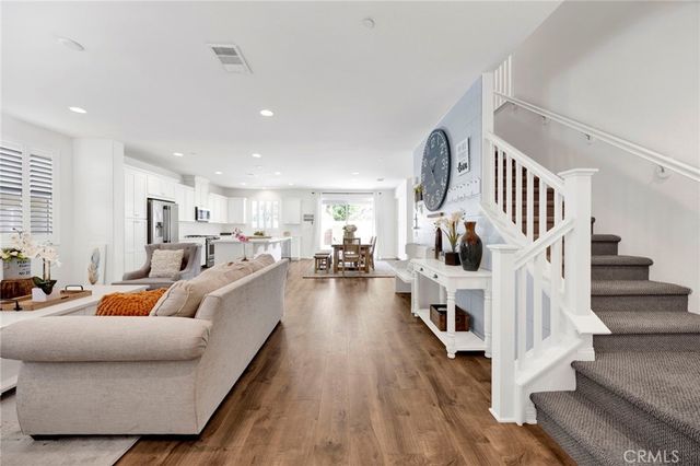 6724 N Glasner Lane, West Hills, CA 91307