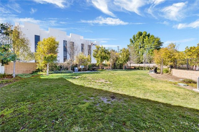 6724 N Glasner Lane, West Hills, CA 91307