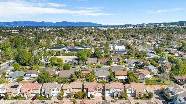 6724 N Glasner Lane, West Hills, CA 91307