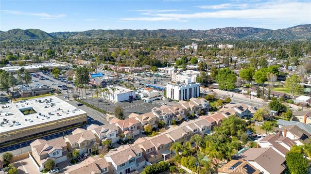 6724 N Glasner Lane, West Hills, CA 91307