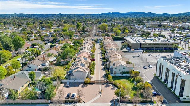 6724 N Glasner Lane, West Hills, CA 91307