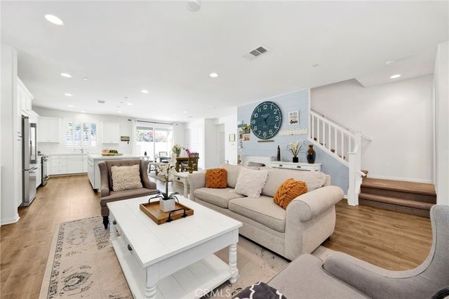 6724 N Glasner Lane, West Hills, CA 91307
