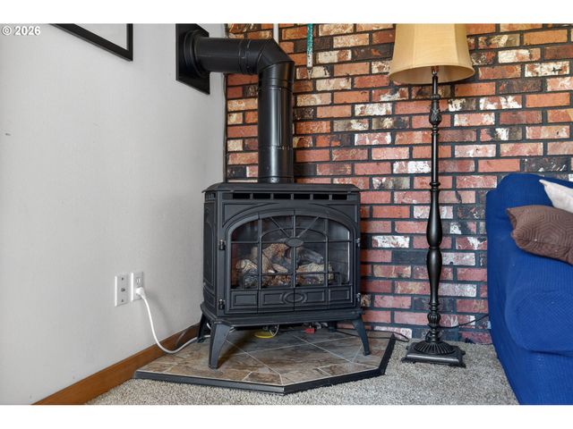 205 FARWEST St, North Bonneville, WA 98639