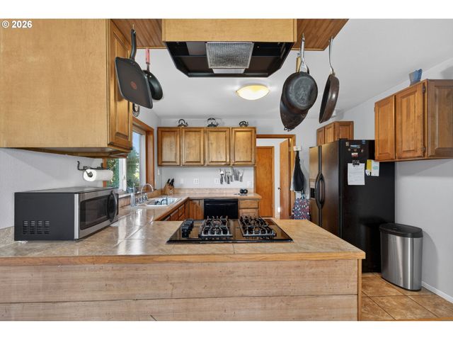 205 FARWEST St, North Bonneville, WA 98639