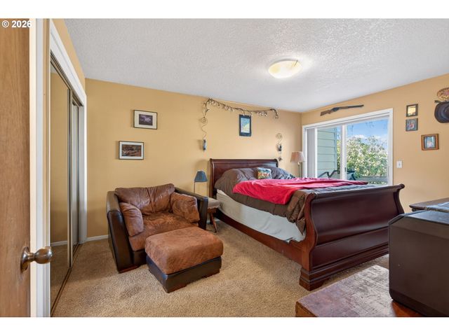 205 FARWEST St, North Bonneville, WA 98639