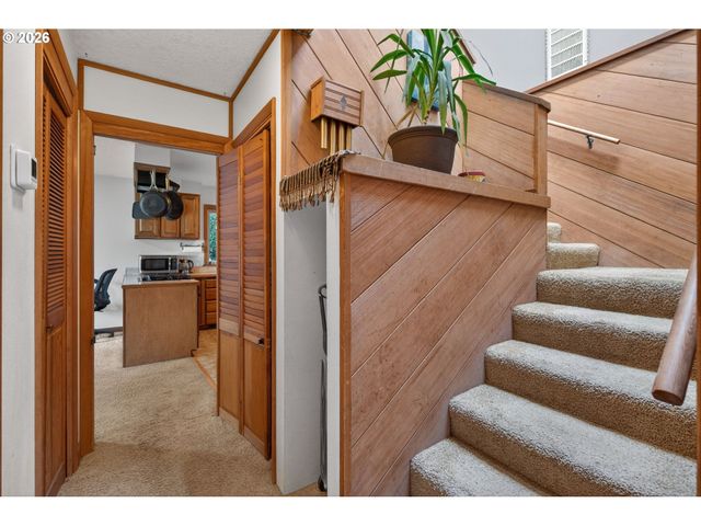 205 FARWEST St, North Bonneville, WA 98639