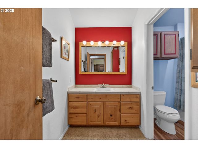 205 FARWEST St, North Bonneville, WA 98639