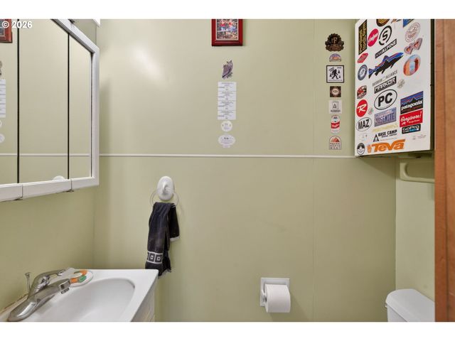 205 FARWEST St, North Bonneville, WA 98639